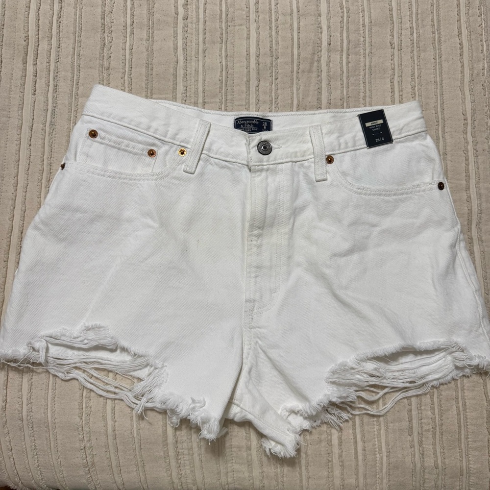 NWT Abercrombie & Fitch Distressed White Annie High Rise Shorts